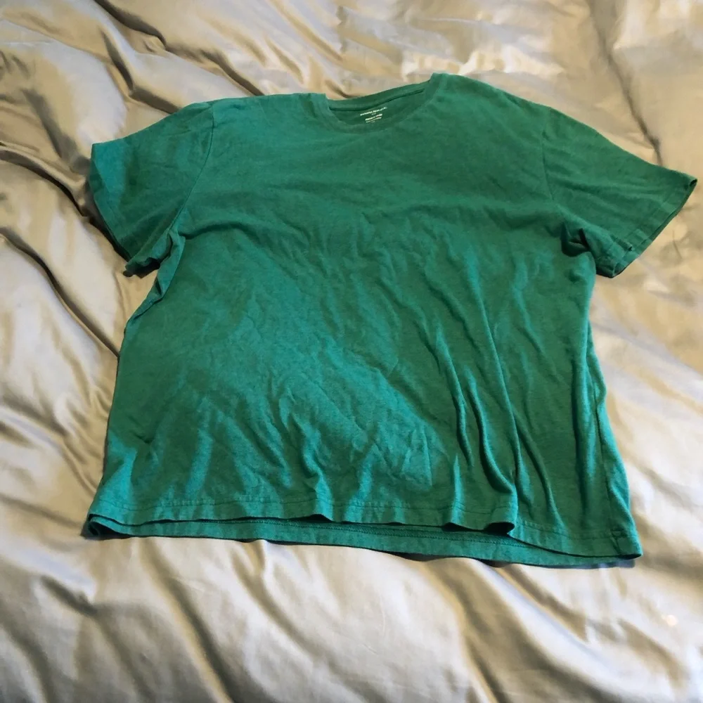Banana Republic Heathered Green Crewneck Tee